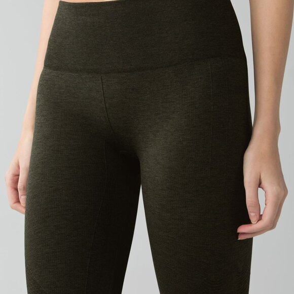 *NWOT Lululemon Women's In The Flow Crop II Leggings - Green - Picture 2 of 5